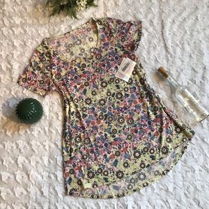New With Tags LulaRoe ClassiC T Shirt Size XXS